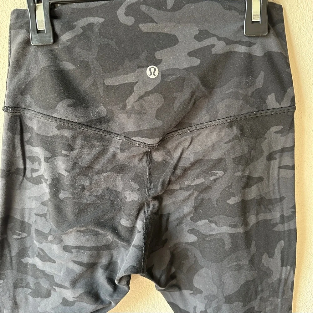 Lululemon Athletica camo workout yoga leggings - Picture 3 of 6